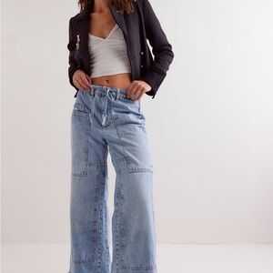 Curvy Wide-Leg Jeans